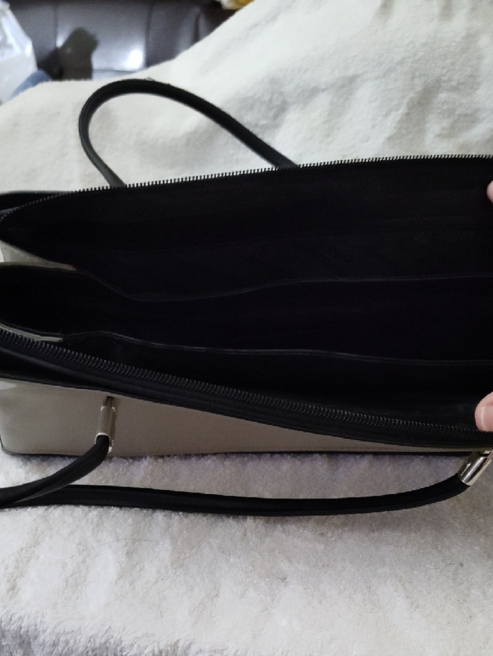 Beijo Gray And Black Shoulder Bag - Picture 4 of 5